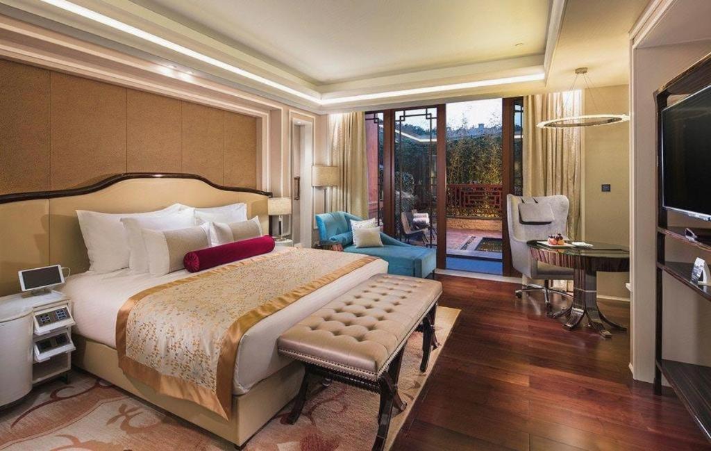 Grand Bay Hotel Beijing Xiaotangzhuang Exteriör bild