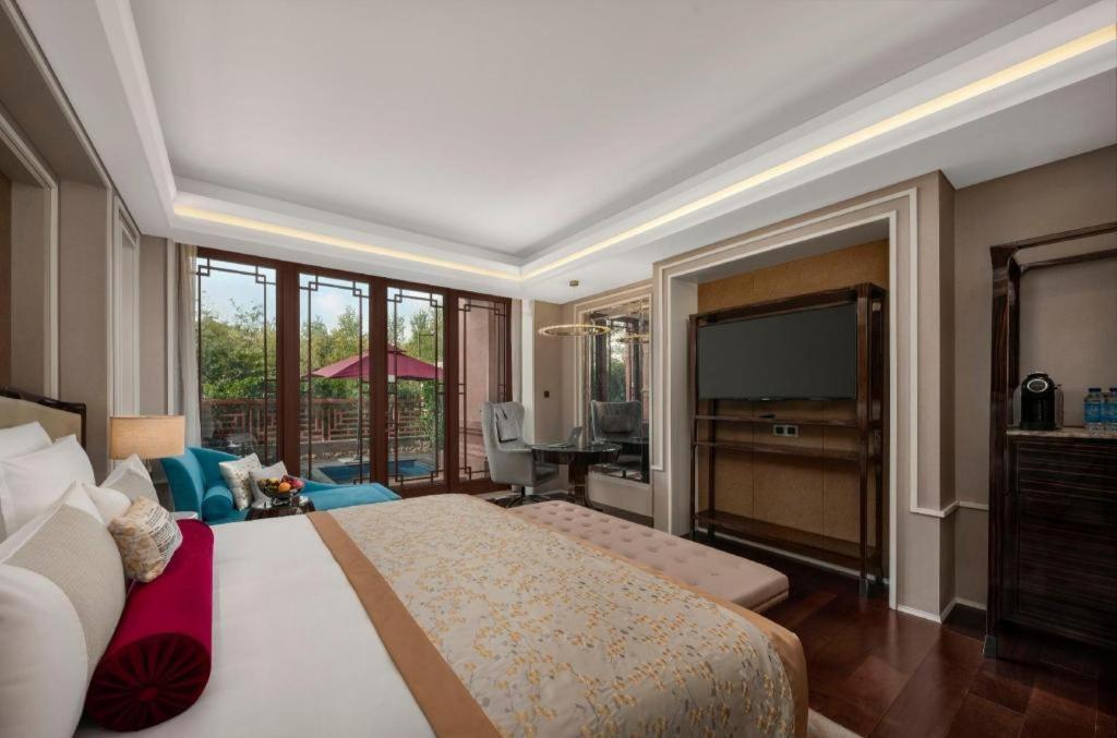 Grand Bay Hotel Beijing Xiaotangzhuang Exteriör bild