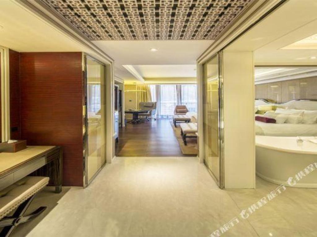 Grand Bay Hotel Beijing Xiaotangzhuang Exteriör bild