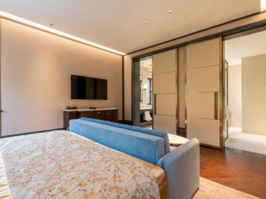 Grand Bay Hotel Beijing Xiaotangzhuang Exteriör bild