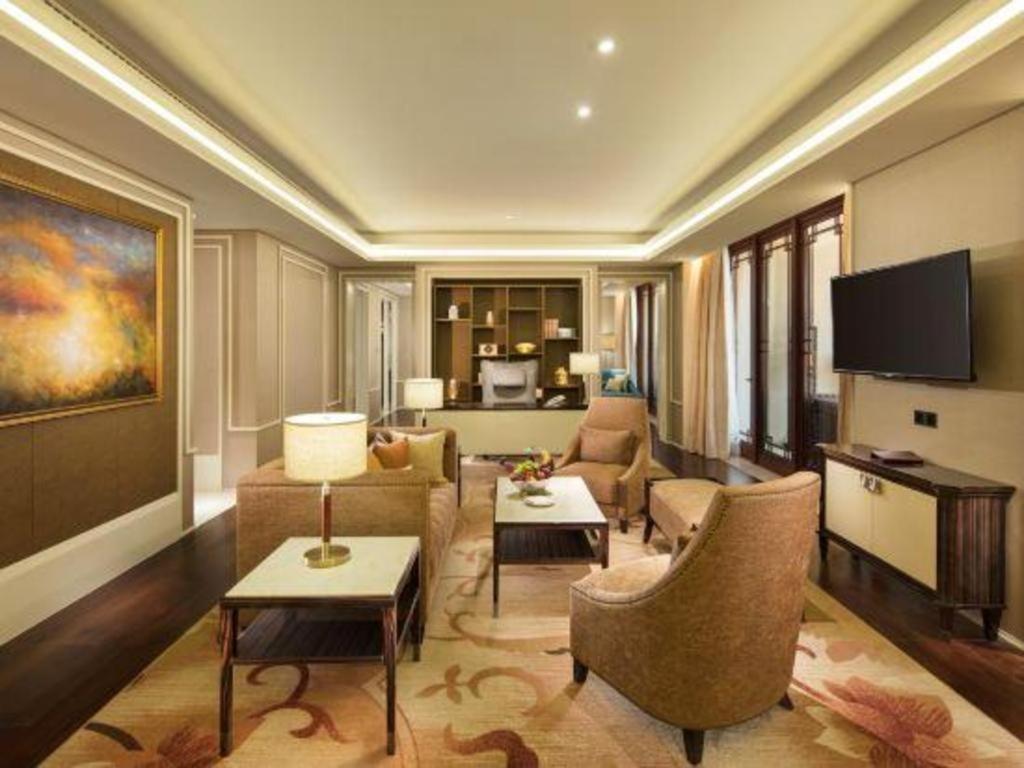 Grand Bay Hotel Beijing Xiaotangzhuang Exteriör bild