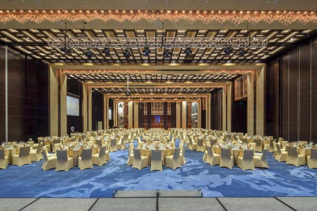 Grand Bay Hotel Beijing Xiaotangzhuang Exteriör bild